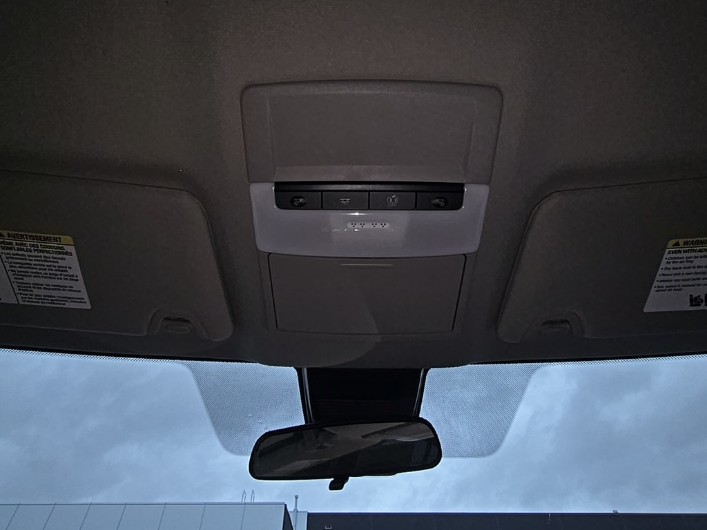2025 Nissan Altima SR photo 19