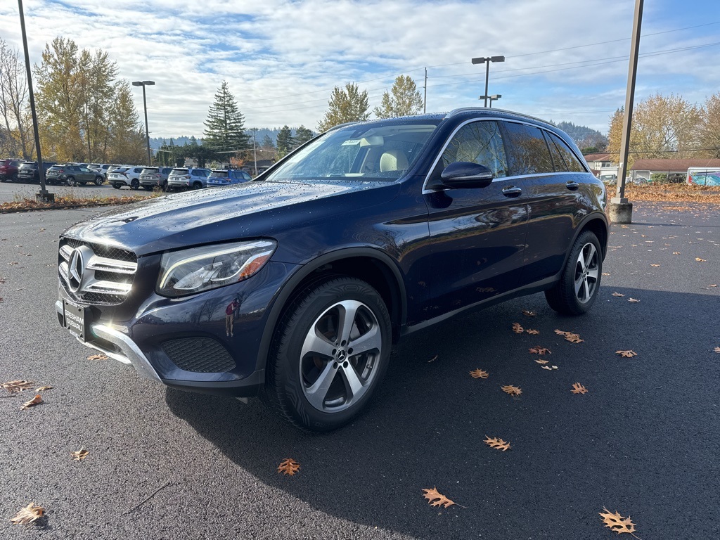 2018 Mercedes Benz GLC 300 4MATIC photo 3