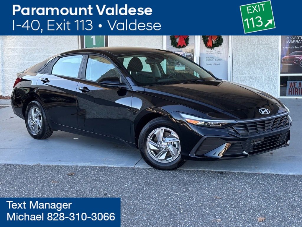 2024 Hyundai Elantra SE's photo