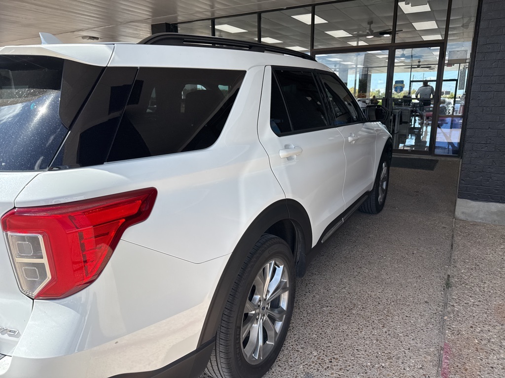 2023 Ford Explorer XLT photo 4
