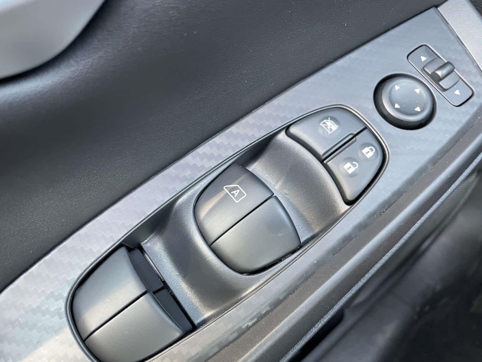 2025 Nissan Sentra SV photo 20