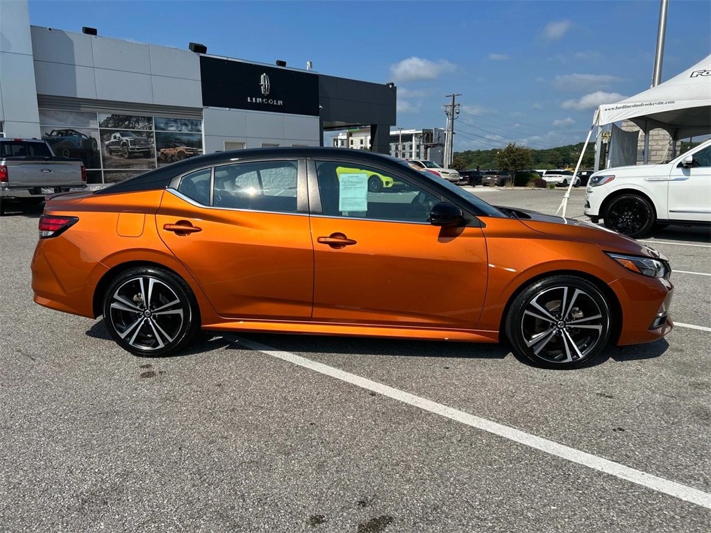 2022 Nissan Sentra SR photo 2