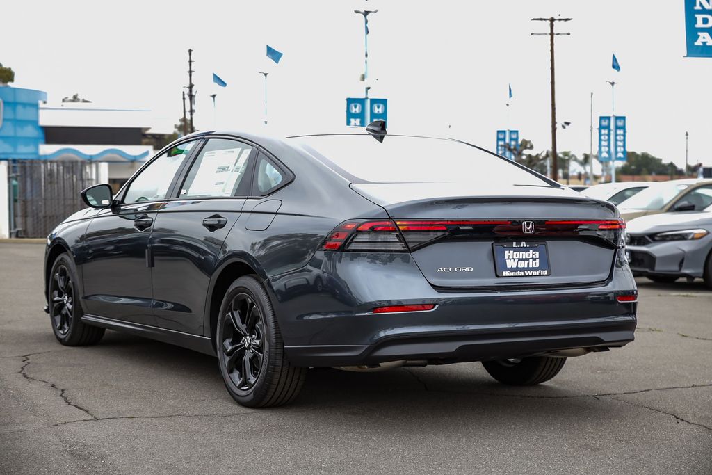 2025 Honda Accord SE photo 9