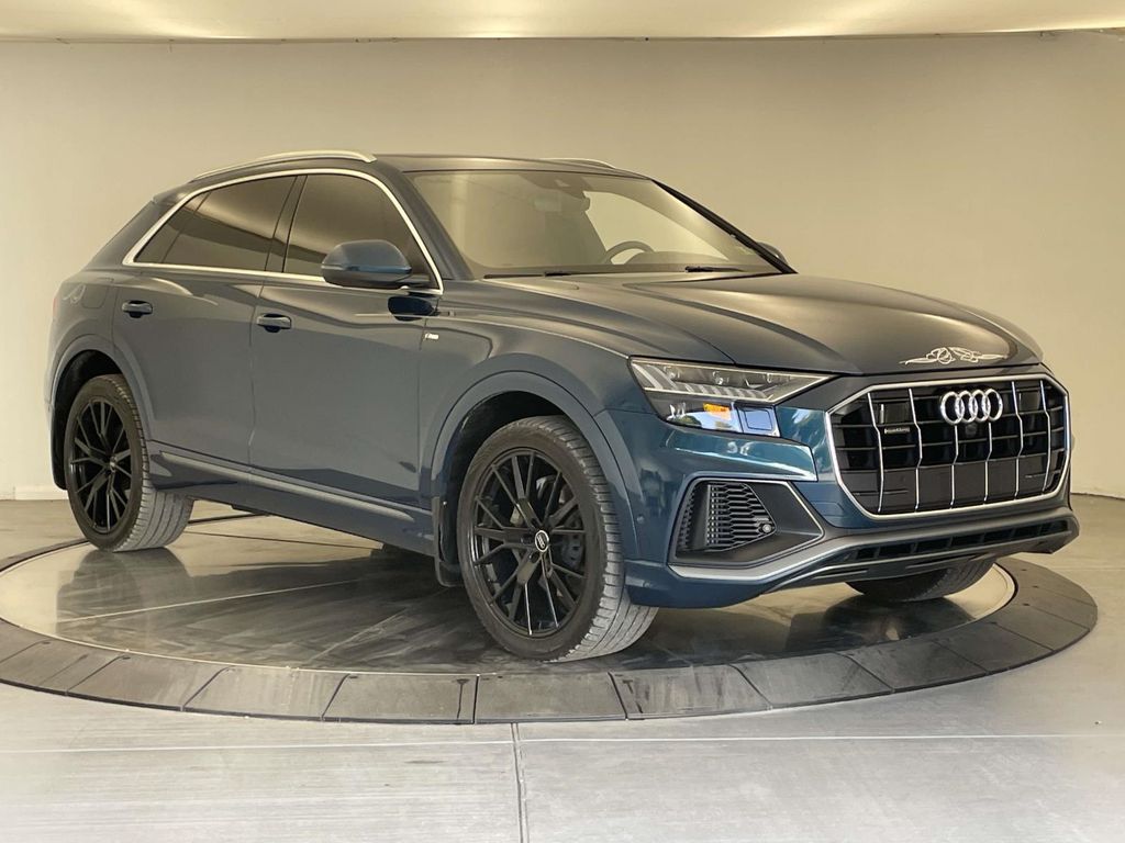 2020 Audi Q8 55 Prestige photo 8