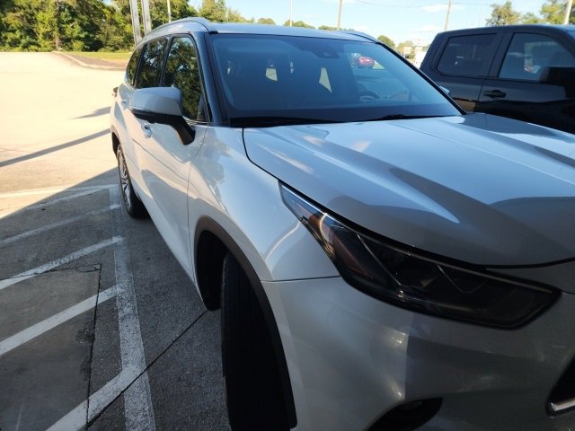 2023 Toyota Highlander Platinum photo 5