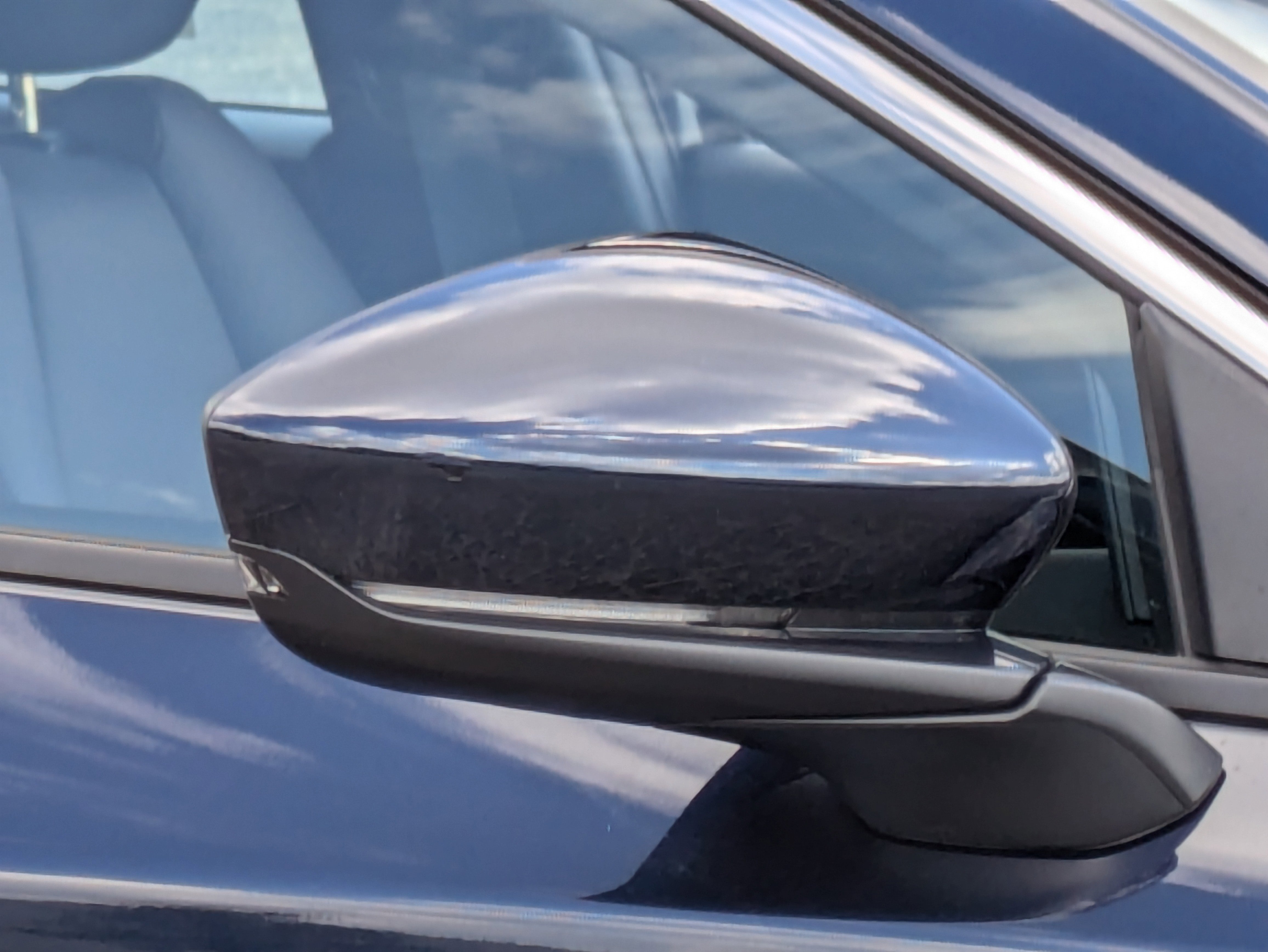 2025 Mazda Mazda3 2.5 s Preferred photo 3