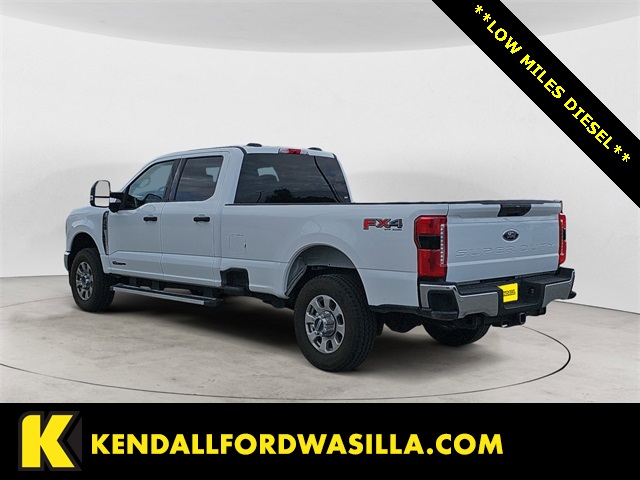 2024 Ford F-350 photo 3