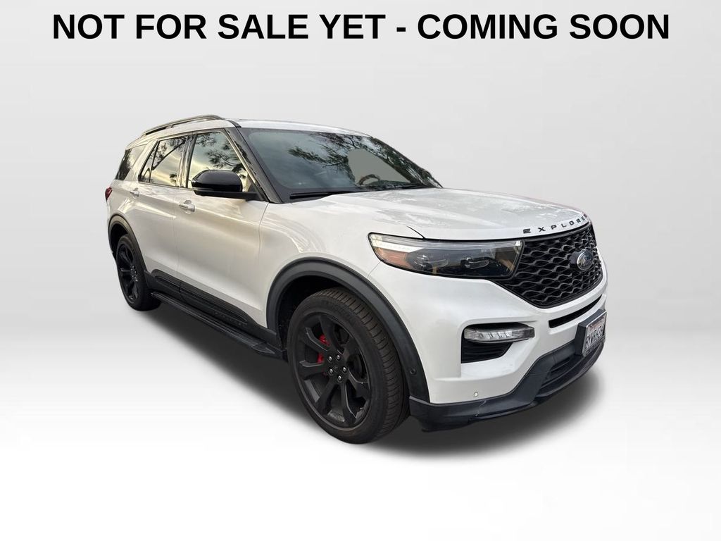 2021 Ford Explorer ST's photo
