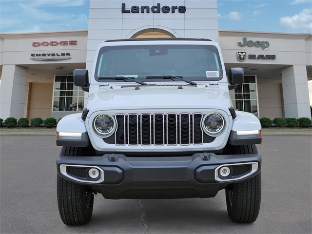 2025 Jeep Wrangler Sahara photo 2