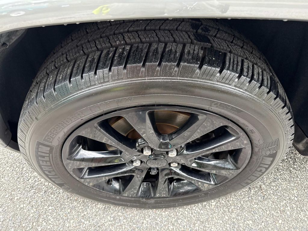 2019 Jeep Grand Cherokee Altitude photo 8