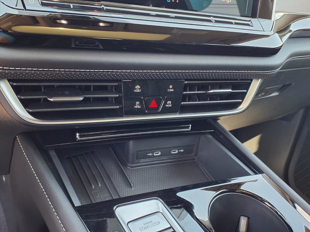 2025 Volkswagen Atlas SE Technology photo 10