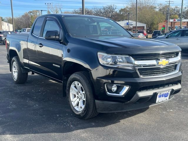 2017 Chevrolet Colorado LT photo 3