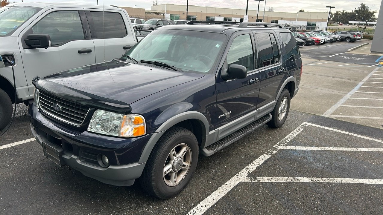 2002 Ford Explorer XLT's photo