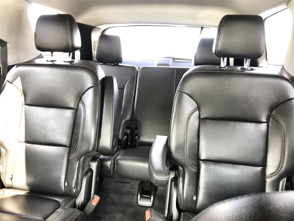 2021 Chevrolet Traverse Leather photo 21