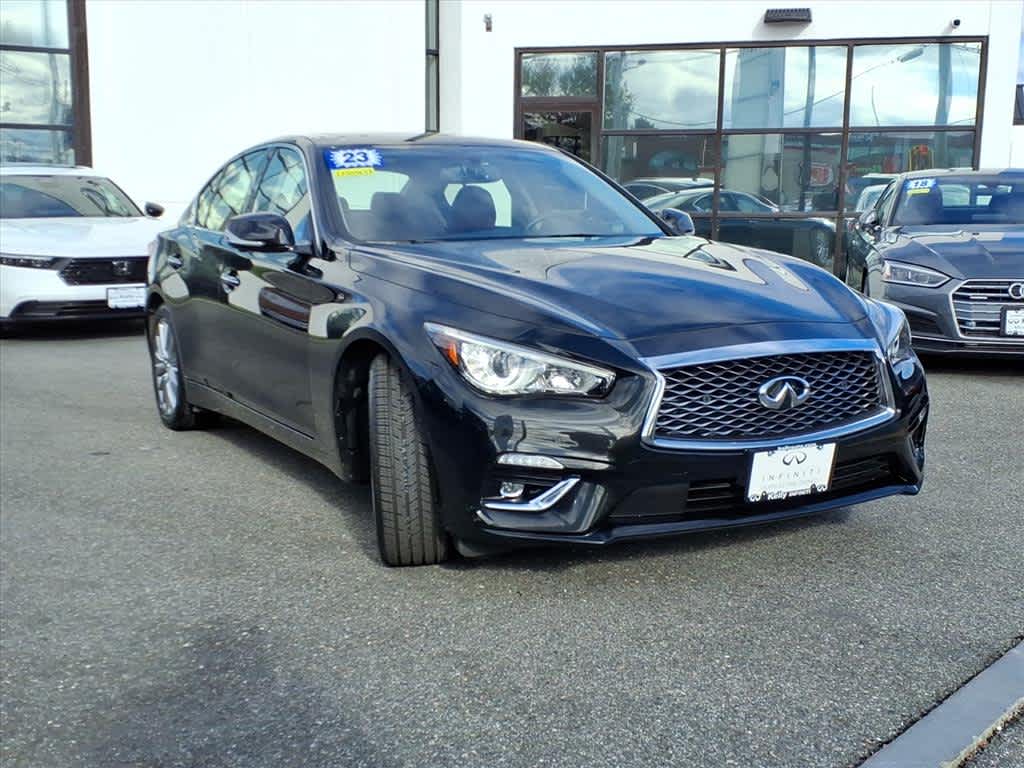 2023 Infiniti Q50 LUXE photo 2