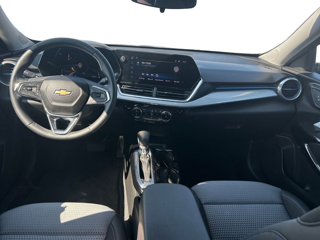 2024 Chevrolet Trax LT photo 10