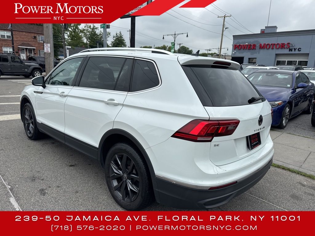2022 Volkswagen Tiguan SE photo 2