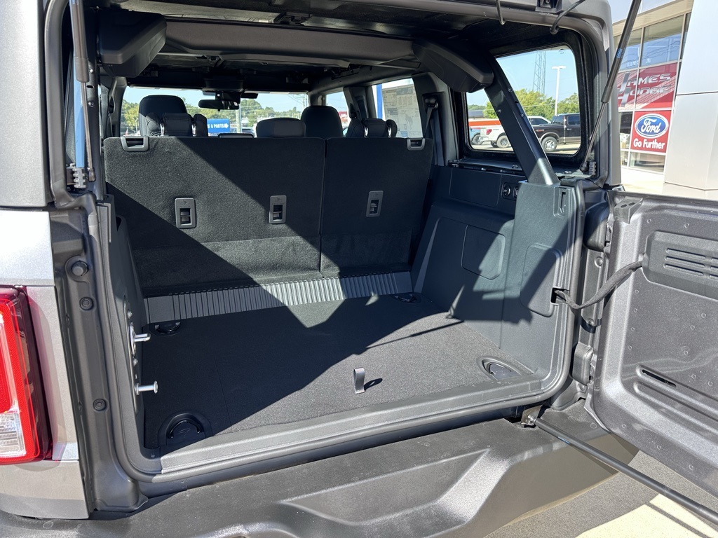 2025 Ford Bronco Base photo 21