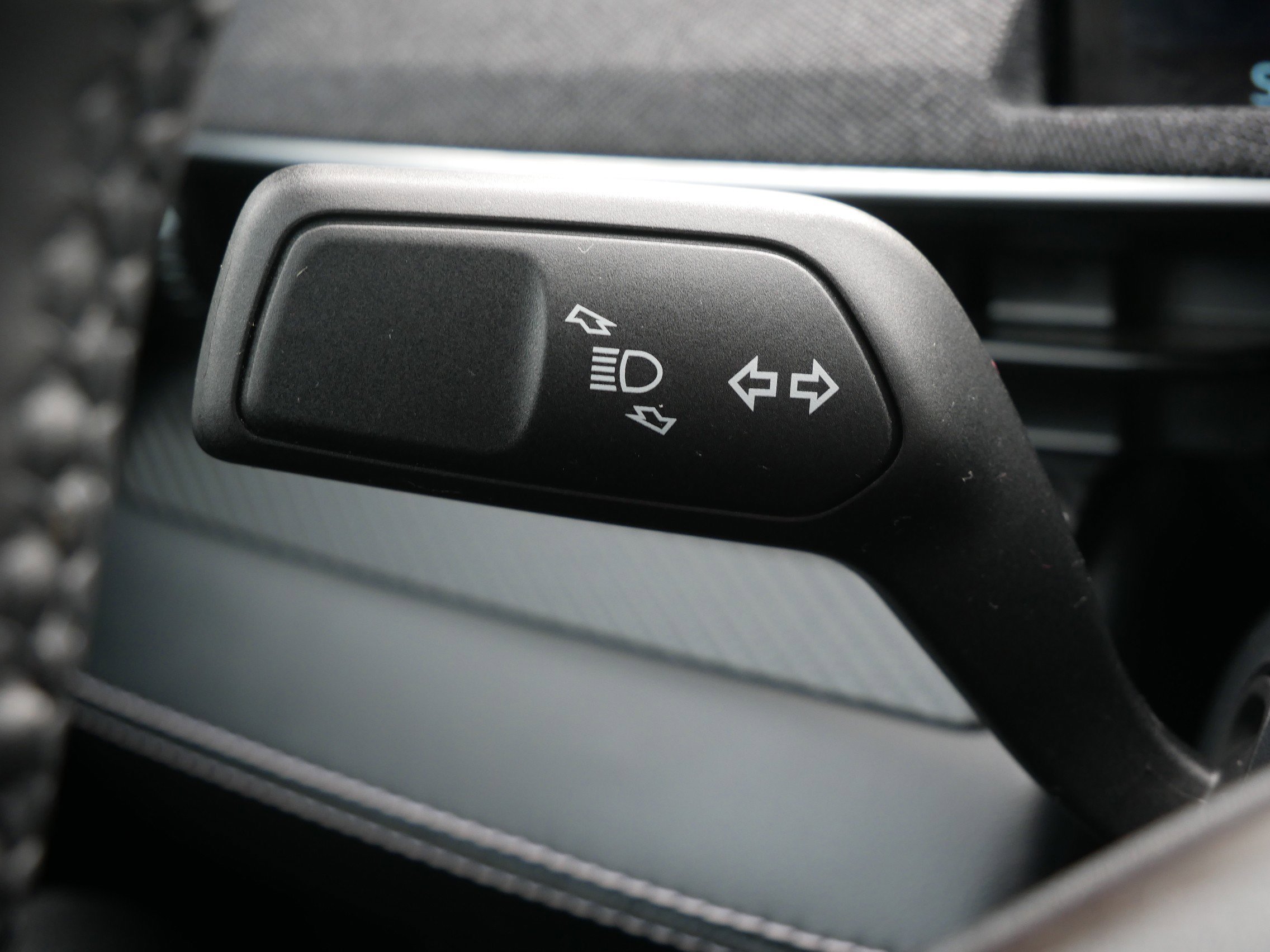 2021 Ford Mustang Mach-E Premium photo 17