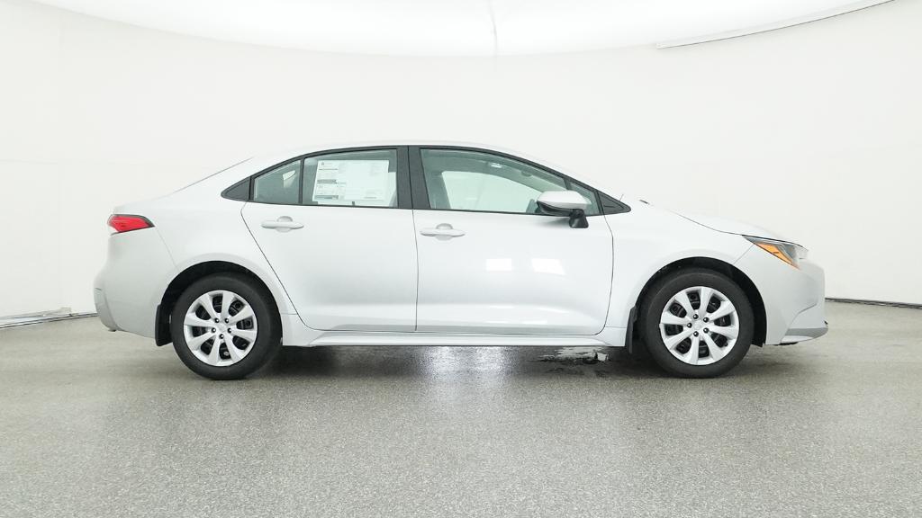 2025 Toyota Corolla LE photo 26