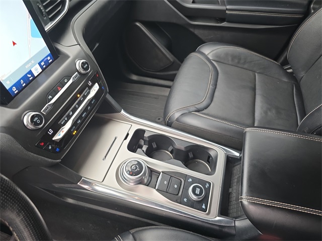 2020 Ford Explorer ST photo 24
