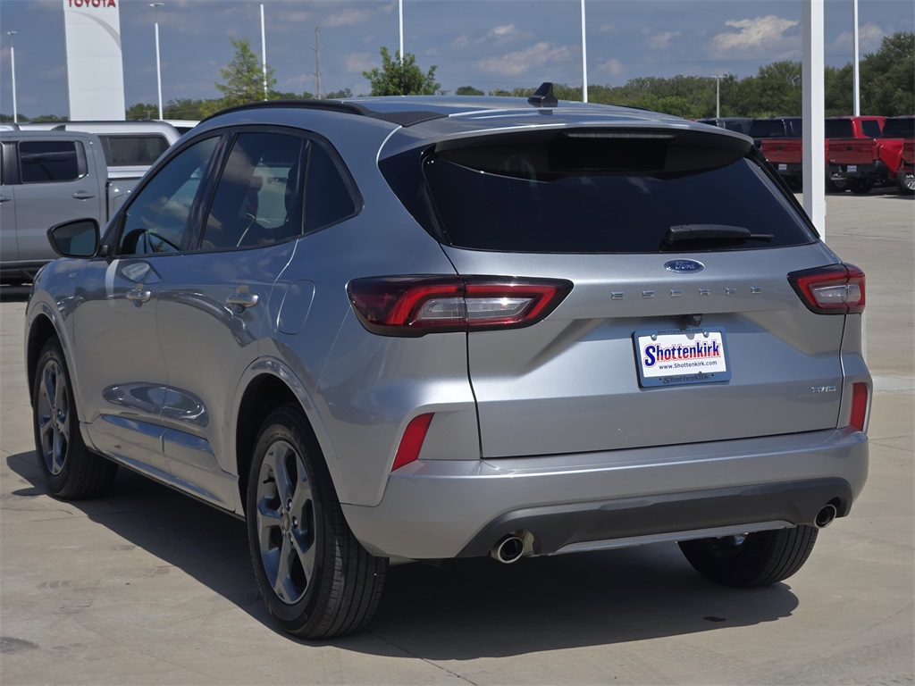 2024 Ford Escape ST-Line photo 3
