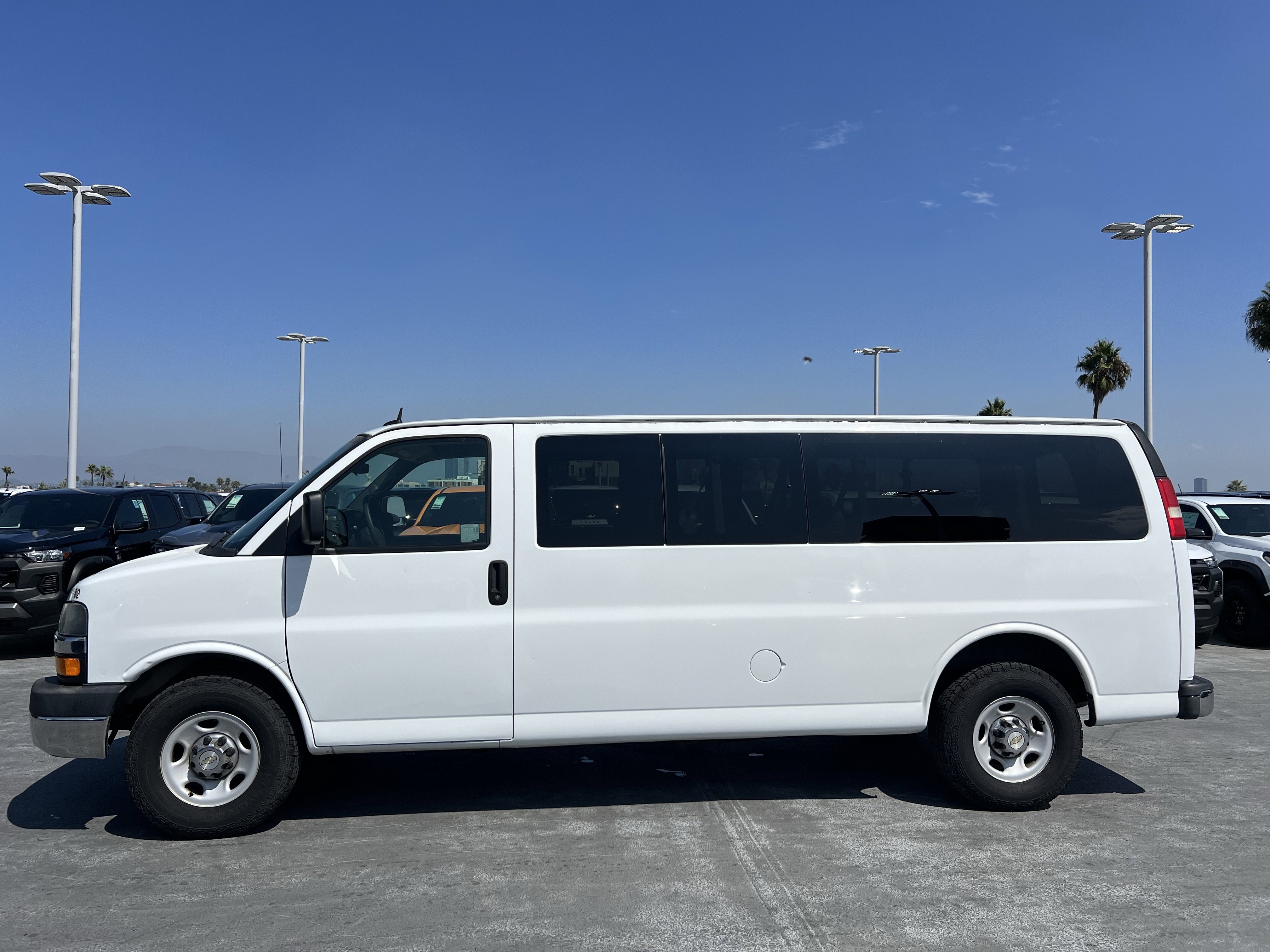 2013 Chevrolet Express Passenger 3500 LT photo 2