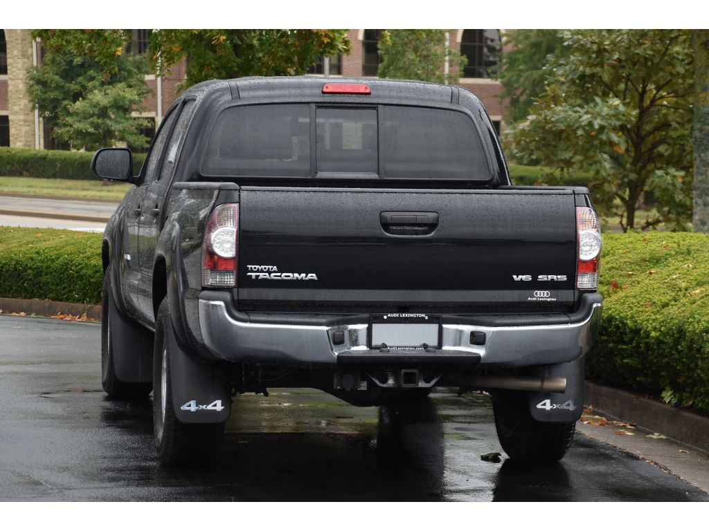 2013 Toyota Tacoma Base V6 4x4 photo 5