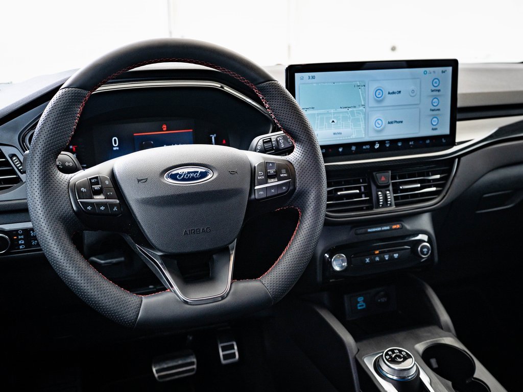 2023 Ford Escape ST-Line photo 4