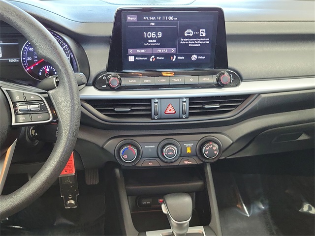 2023 Kia Forte LXS photo 25
