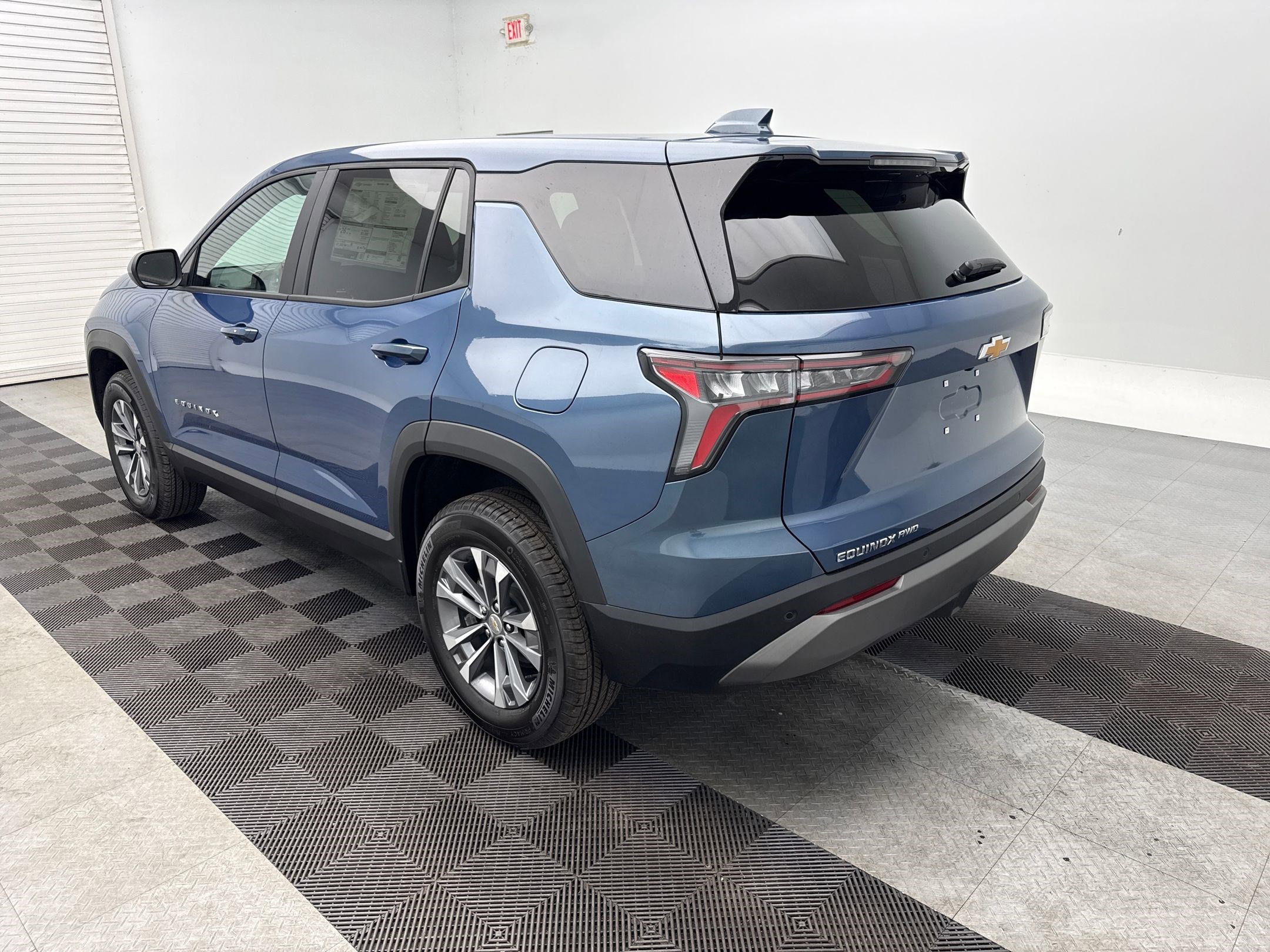 2026 Chevrolet Equinox LT photo 3