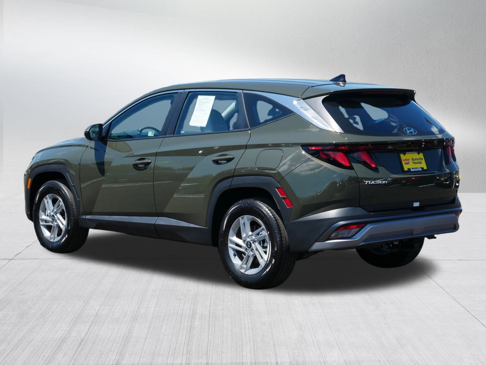 2025 Hyundai Tucson SE photo 4