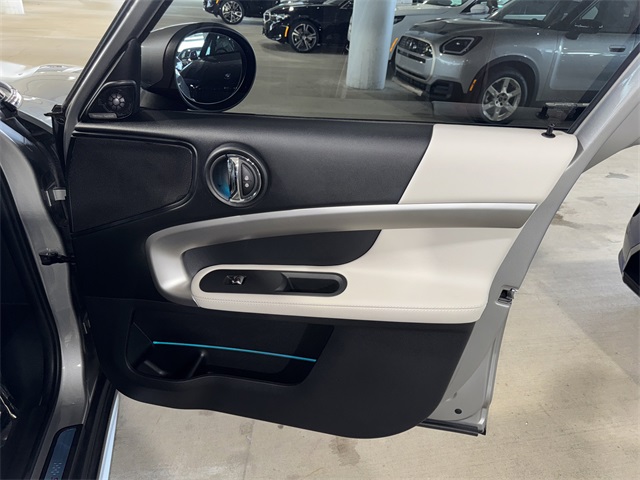 2024 Mini Cooper Signature photo 6
