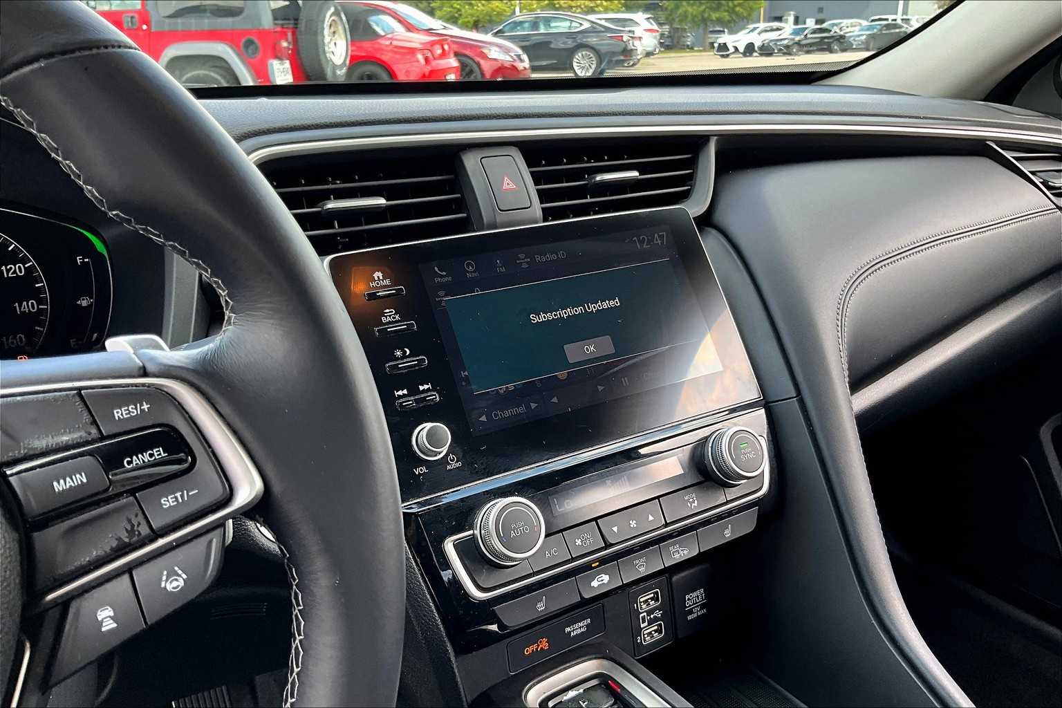 2019 Honda Insight Touring photo 5