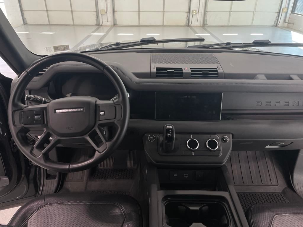 2024 Land Rover Defender 90 X-Dynamic SE photo 12
