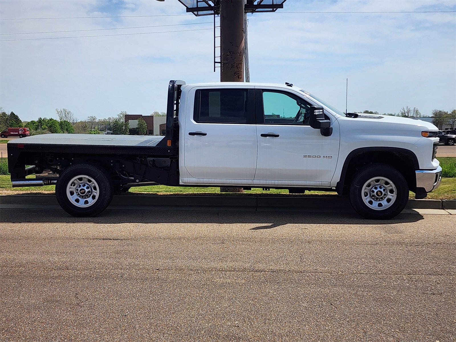 2024 Chevrolet Silverado 3500HD Work Truck photo 2
