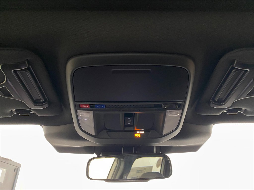 2025 Subaru Forester Limited Base photo 4