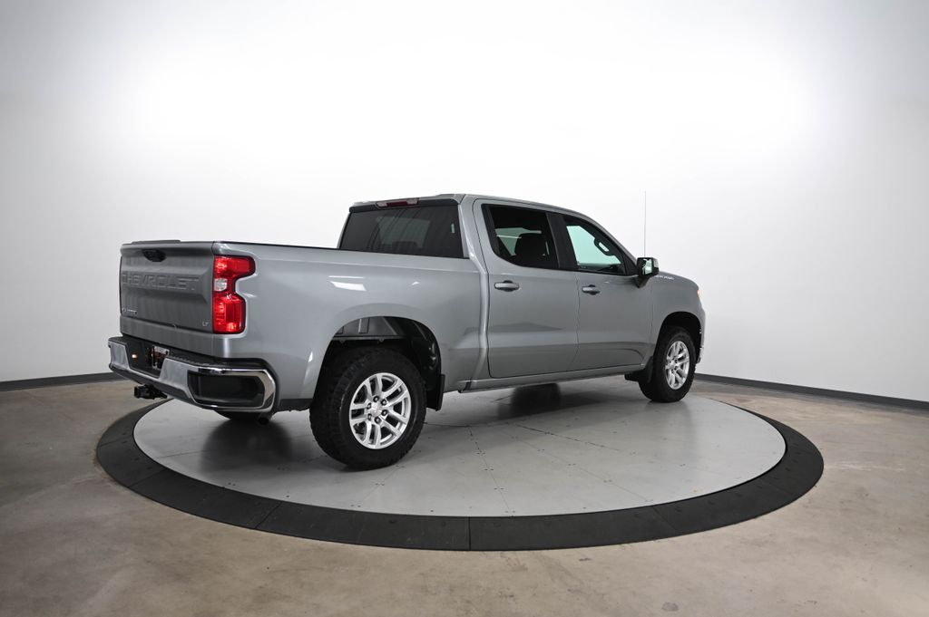 2023 Chevrolet Silverado 1500 LT photo 5