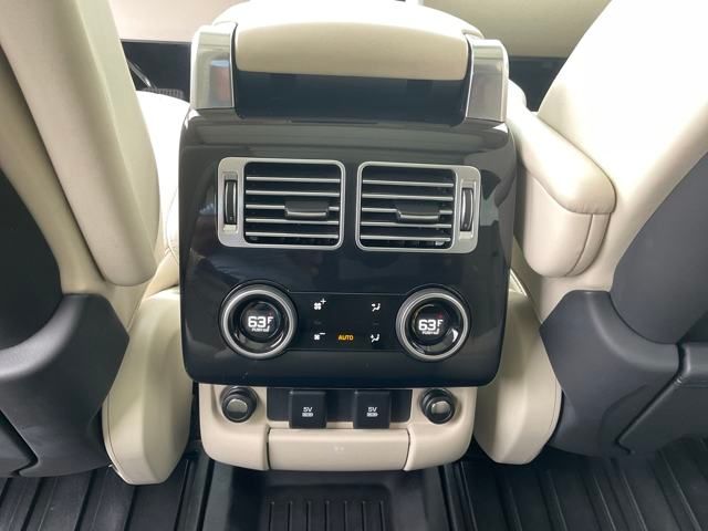 2020 Land Rover Range Rover HSE photo 21