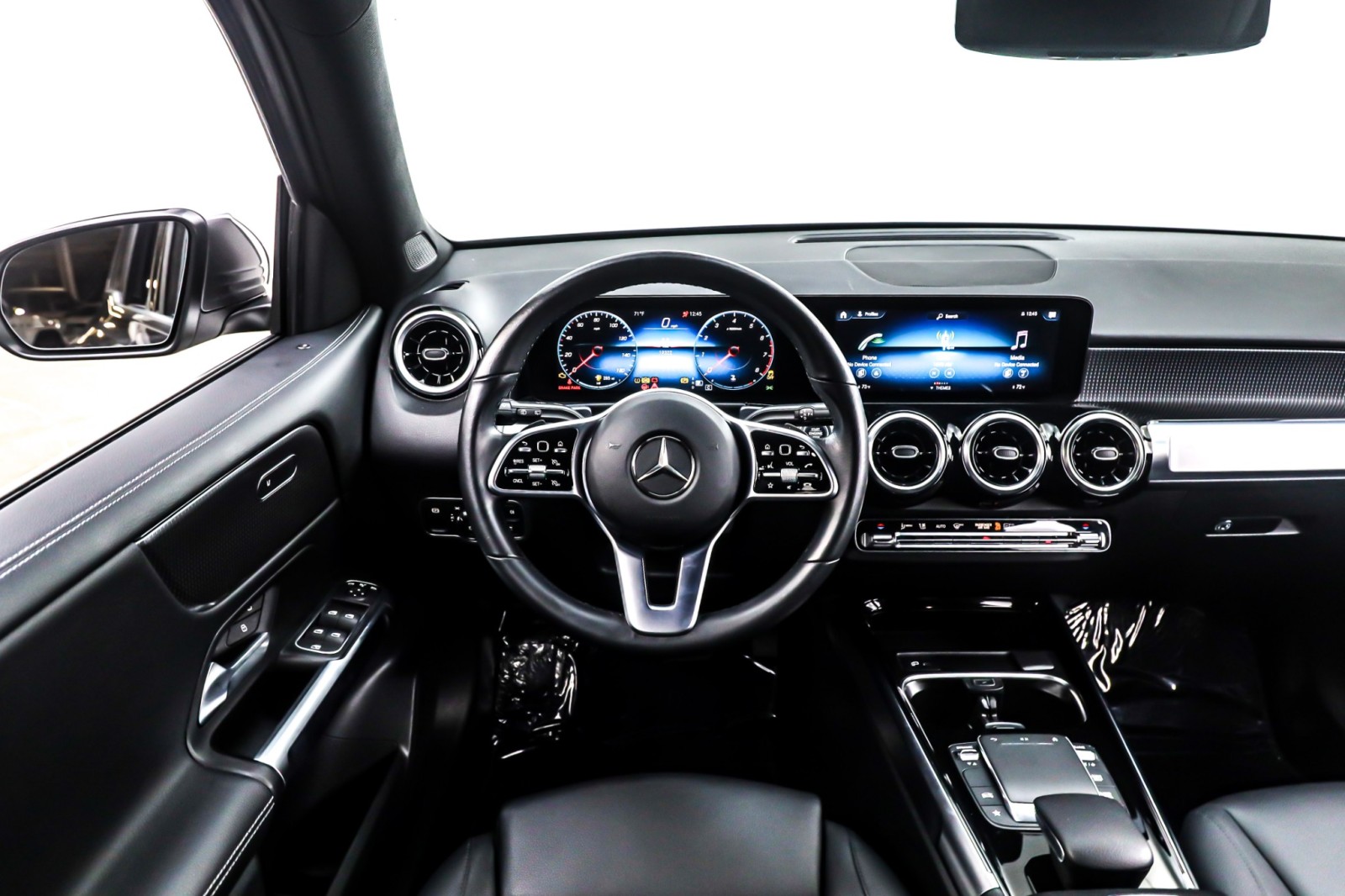 2022 Mercedes Benz GLB 250 4MATIC photo 4