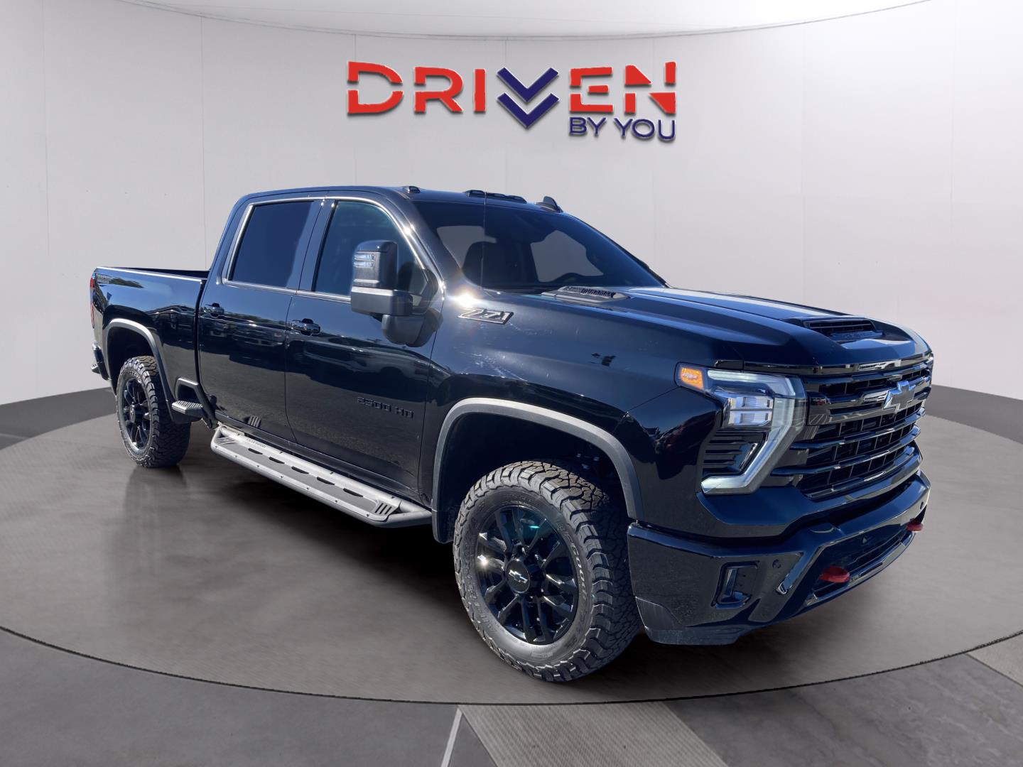 2025 Chevrolet Silverado 2500HD LTZ photo 3