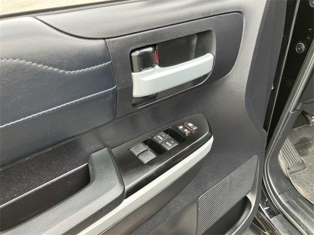 2021 Toyota Tundra Limited Grade photo 2