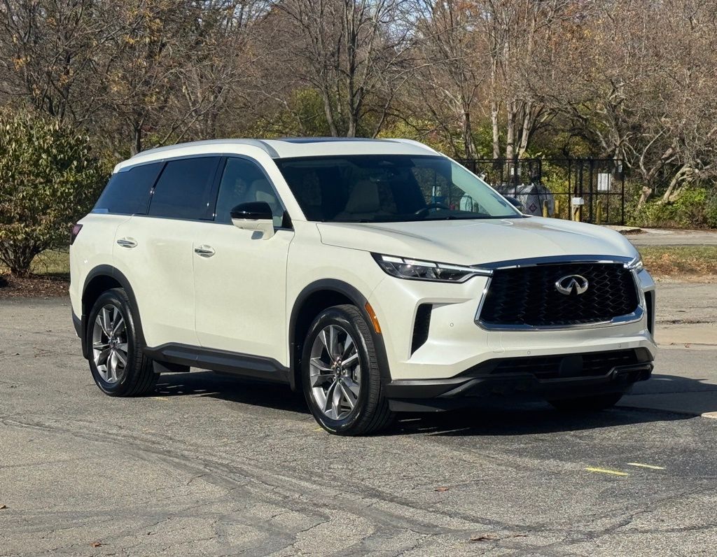 2024 INFINITI QX60 LUXE's photo