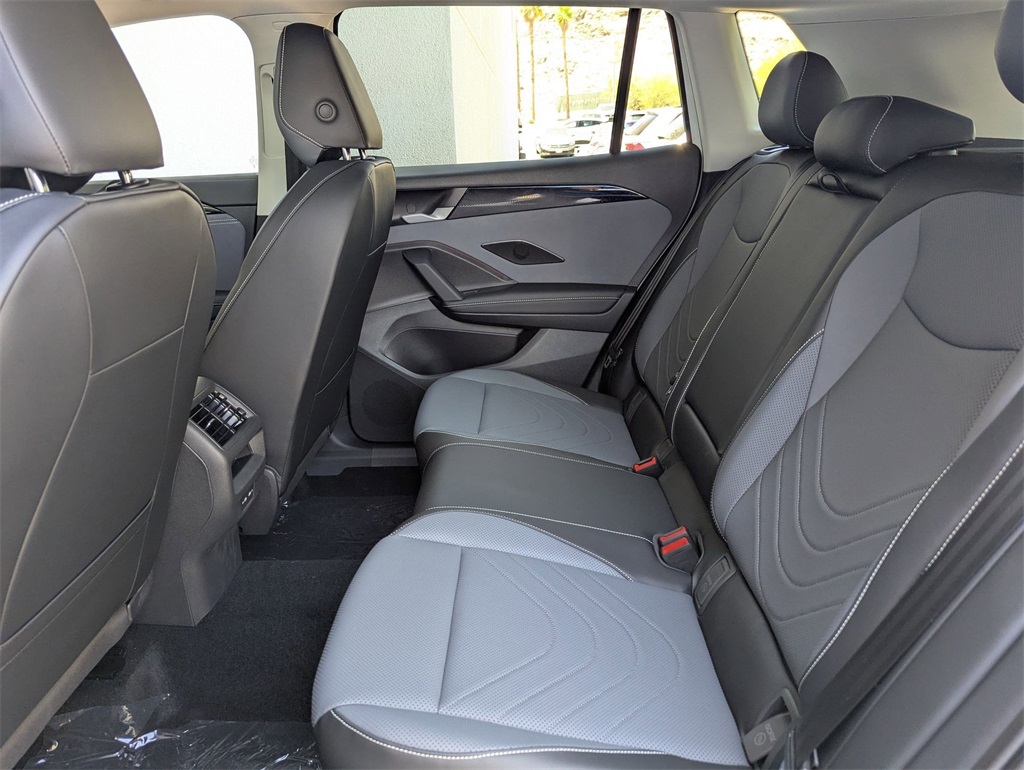 2025 Volkswagen Tiguan S photo 14