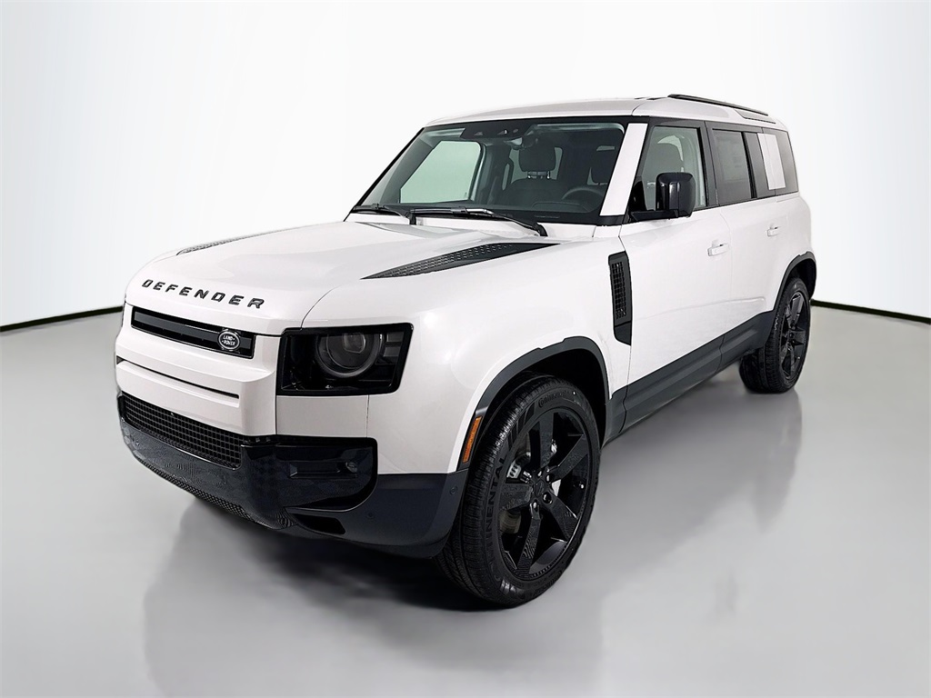 2026 Land Rover Defender S's photo