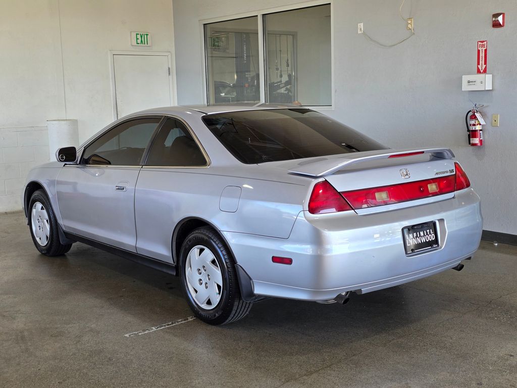 2001 Honda Accord LX photo 6