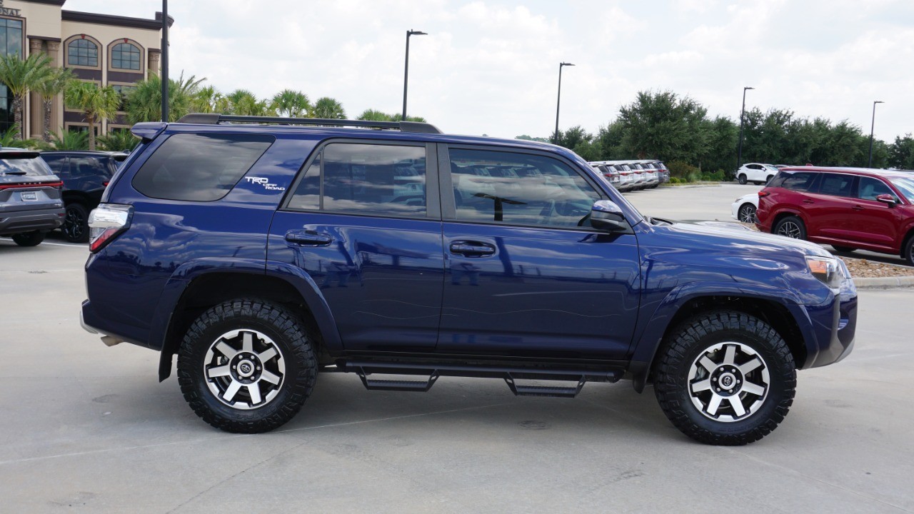 2022 Toyota 4Runner TRD photo 4