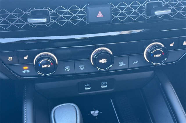 2025 Honda Accord Touring photo 13