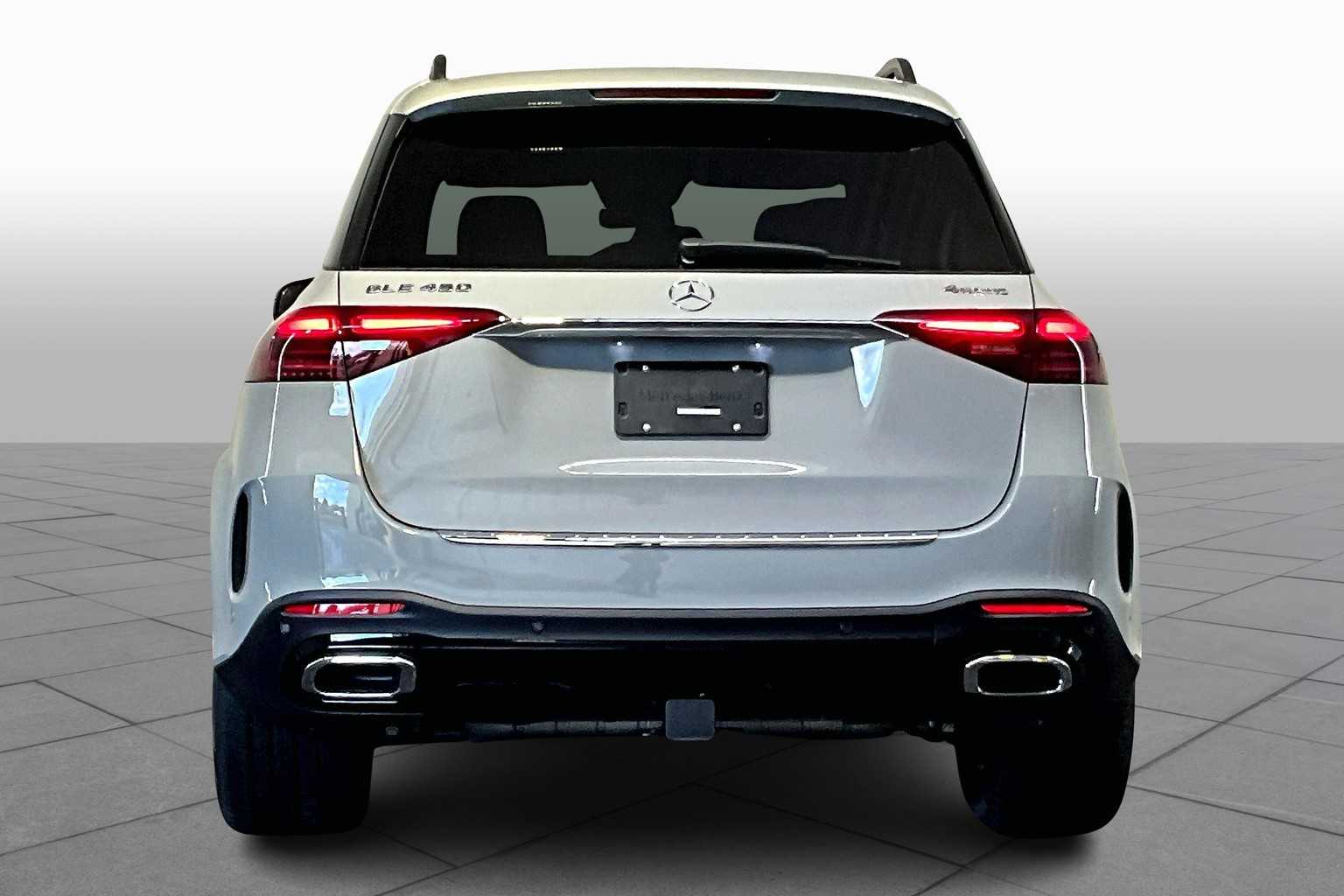 2025 Mercedes Benz GLE 450 4MATIC photo 4