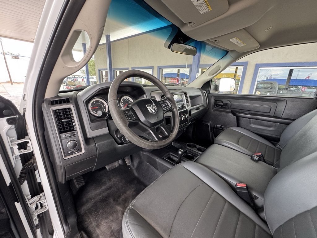 2017 Ram 2500 Tradesman photo 11